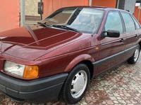 Volkswagen Passat 1993 годаүшін2 500 000 тг. в Уральск