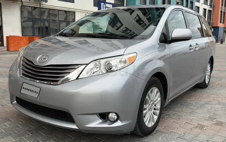 Toyota Sienna 2015 годаүшін11 000 000 тг. в Актау