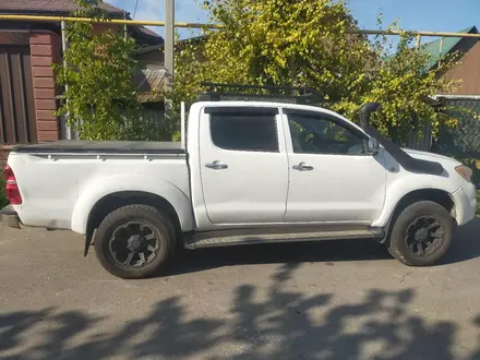 Toyota Hilux 2010 года за 7 000 000 тг. в Алматы