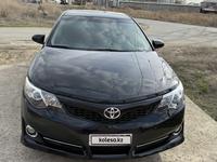 Toyota Camry 2013 года за 5 500 000 тг. в Атырау