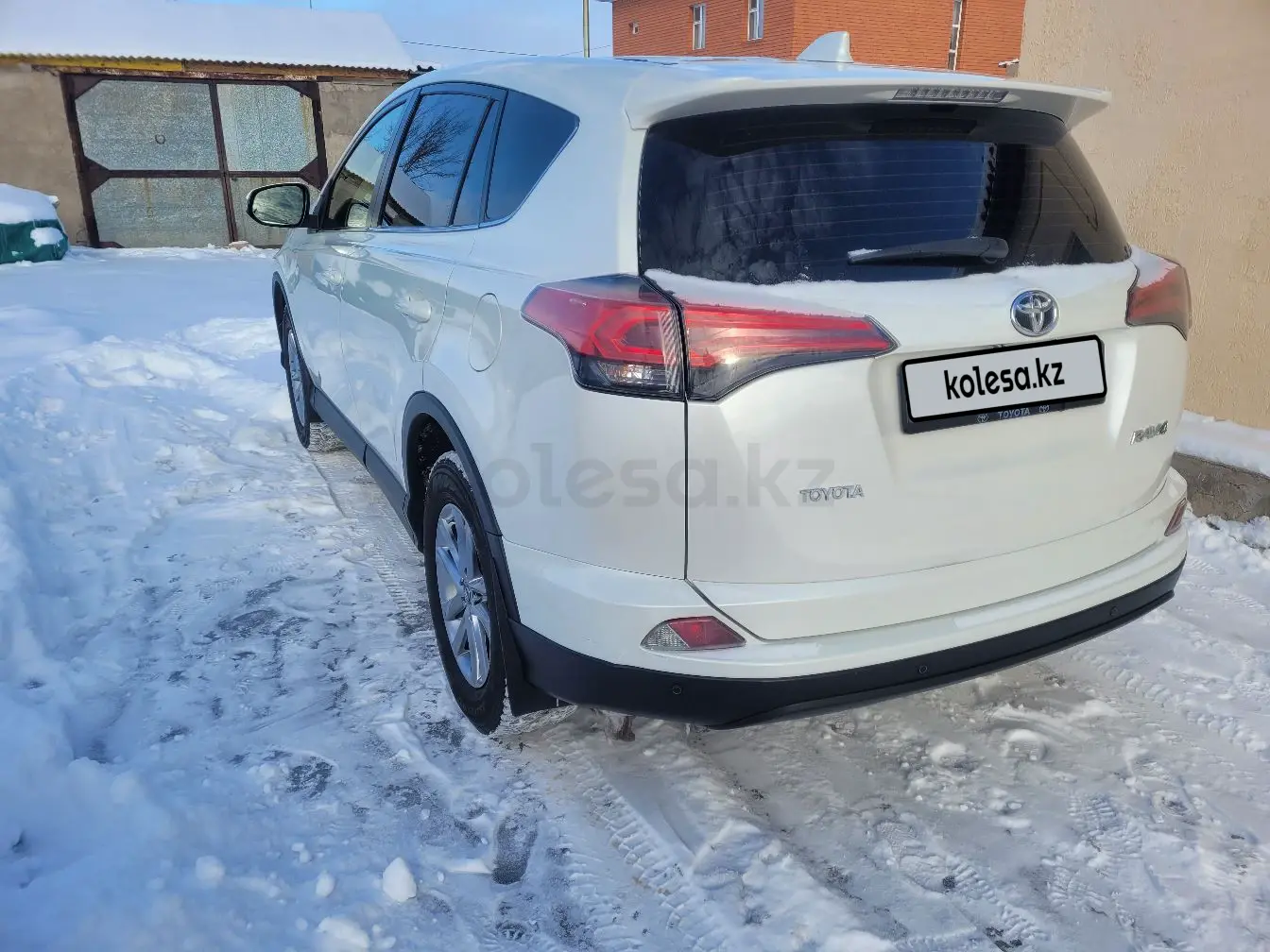 Toyota RAV4, 2016