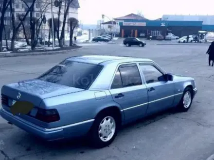 Mercedes-Benz E 300 1986 года за 1 200 000 тг. в Алматы – фото 2