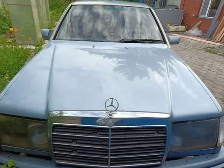 Mercedes-Benz E 230 1991 года за 700 000 тг. в Караганда