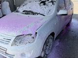 ВАЗ (Lada) Granta 2190 2013 года за 1 700 000 тг. в Сатпаев – фото 2