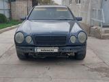 Mercedes-Benz E 230 1996 годаүшін1 300 000 тг. в Тараз