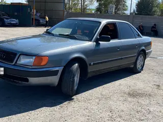 Audi 100