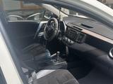 Toyota RAV4 2018 годаүшін11 750 000 тг. в Уральск – фото 3