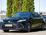 Toyota Camry 2023 годаүшін20 790 000 тг. в Алматы – фото 2