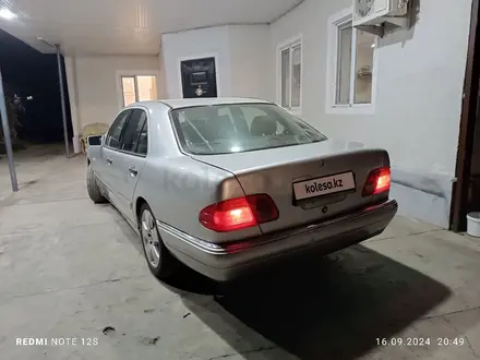 Mercedes-Benz E 320 1995 года за 2 800 000 тг. в Тараз – фото 3