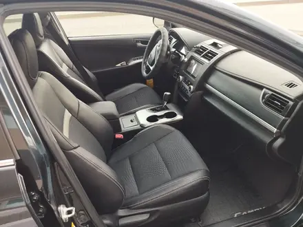 Toyota Camry 2014 года за 6 200 000 тг. в Уральск – фото 10