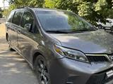 Toyota Sienna 2015 года за 9 300 000 тг. в Алматы – фото 3
