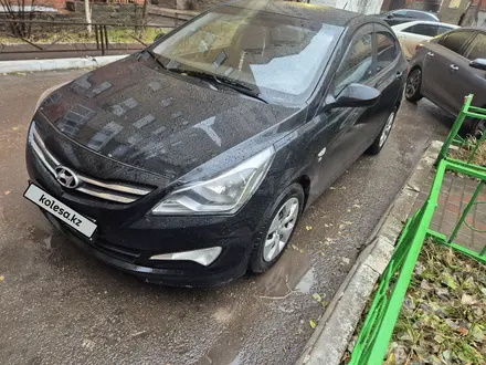 Hyundai Accent 2015 года за 6 500 000 тг. в Астана – фото 2