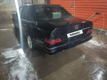 Mercedes-Benz E 230 1991 года за 1 100 000 тг. в Астана – фото 15