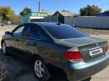 Toyota Camry 2005 года за 5 800 000 тг. в Семей – фото 4