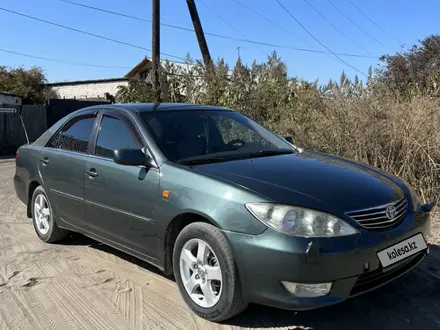 Toyota Camry 2005 года за 5 800 000 тг. в Семей – фото 2