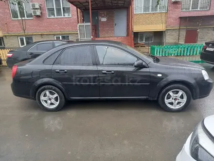 Chevrolet Lacetti 2009 года за 2 100 000 тг. в Атырау – фото 2