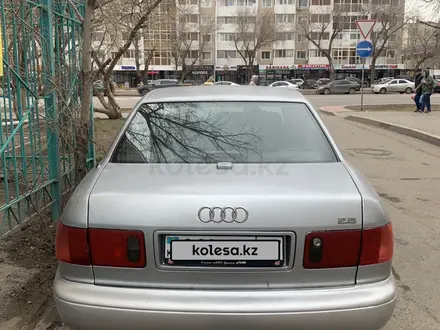 Audi A8 1997 года за 3 500 000 тг. в Астана – фото 4