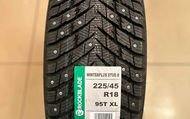 225/45 R18 ROCKBLADE winterplus stud II шипованные за 34 000 тг. в Астана
