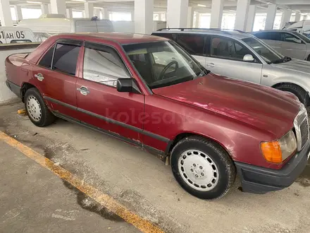 Mercedes-Benz E 230 1986 года за 850 000 тг. в Алматы – фото 3