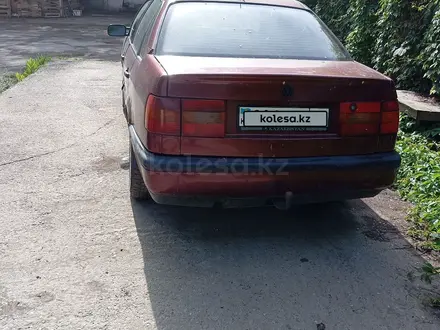 Volkswagen Passat 1994 года за 1 000 000 тг. в Алматы – фото 2