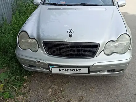 Mercedes-Benz C 240 2000 года за 2 500 000 тг. в Алматы – фото 5