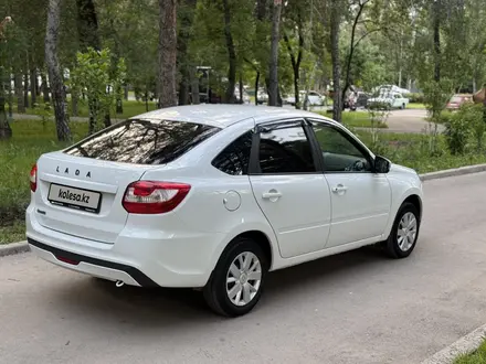 ВАЗ (Lada) Granta 2190 2023 года за 3 890 000 тг. в Алматы – фото 4