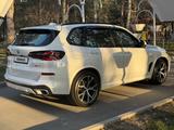 BMW X5 2023 года за 48 000 000 тг. в Алматы – фото 5