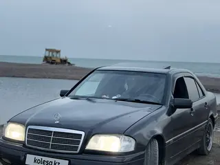 Mercedes-Benz C 280