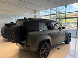 Land Rover Defender 2025 года за 130 000 000 тг. в Алматы – фото 5