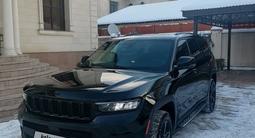 Jeep Grand Cherokee 2022 года за 28 000 000 тг. в Алматы – фото 2