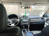 Toyota Camry 2012 года за 5 850 000 тг. в Актобе – фото 2