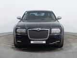 Chrysler 300C 2004 годаүшін2 490 000 тг. в Астана – фото 2