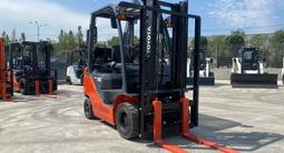 Вилочный погрузчик TOYOTA 02-8FGL15 ГАЗ/БЕНЗИН в Алматы – фото 4