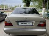 Mercedes-Benz E 200 1994 годаүшін1 600 000 тг. в Алматы – фото 2
