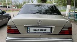 Mercedes-Benz E 200 1994 года за 1 400 000 тг. в Алматы – фото 2