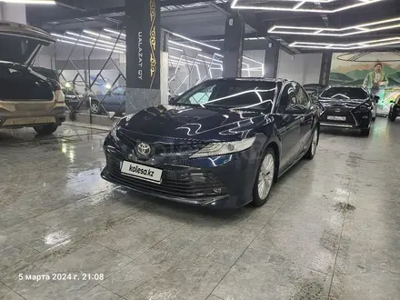 Toyota Camry 2019 года за 15 000 000 тг. в Семей – фото 2