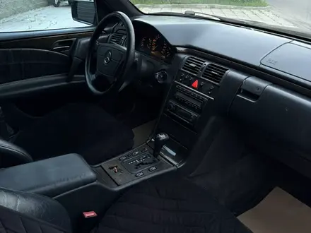 Mercedes-Benz E 320 1998 года за 2 950 000 тг. в Астана – фото 9