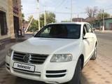 Volkswagen Touareg 2004 года за 3 500 000 тг. в Шымкент