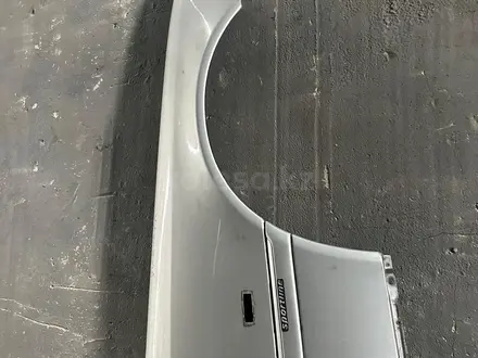 Крыло правое Mercedes benz w202 за 50 000 тг. в Караганда – фото 3