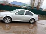 Volkswagen Jetta 2003 года за 2 200 000 тг. в Актобе – фото 2