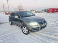 Volkswagen Touareg 2006 года за 4 950 000 тг. в Астана – фото 4