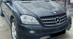 Mercedes-Benz ML 350 2007 года за 3 500 000 тг. в Атырау – фото 3