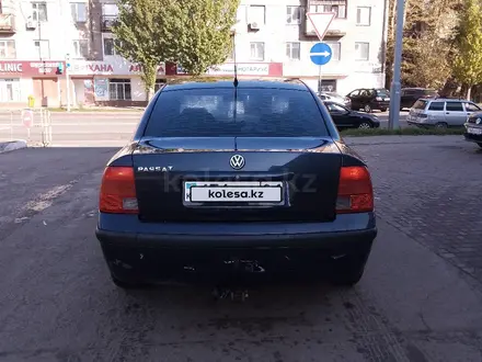 Volkswagen Passat 1998 года за 1 500 000 тг. в Астана – фото 4