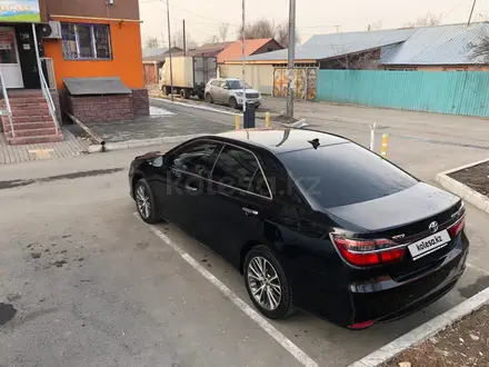 Toyota Camry 2015 года за 10 500 000 тг. в Алматы – фото 3