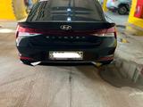 Hyundai Elantra 2023 года за 11 500 000 тг. в Астана – фото 2