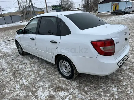 ВАЗ (Lada) Granta 2190 2017 года за 2 600 000 тг. в Актобе – фото 5