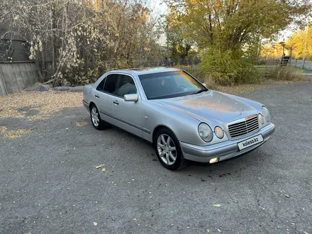 Mercedes-Benz E 200 1998 года за 3 800 000 тг. в Караганда – фото 11