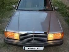 Mercedes-Benz 190, 1992