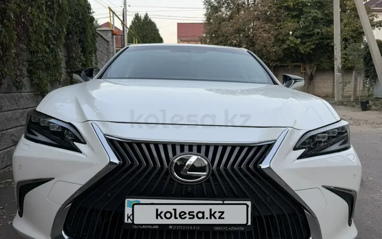 Lexus ES 250 2020 года за 19 200 000 тг. в Алматы