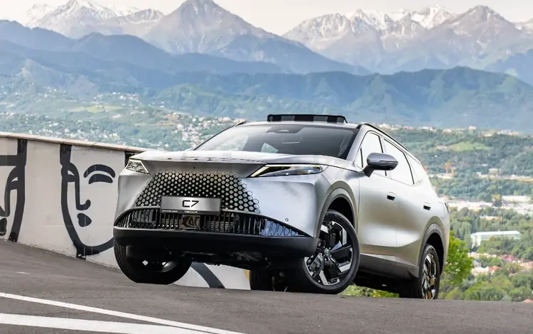 OMODA C7 Comfort 2025 года за 12 990 000 тг. в Актобе